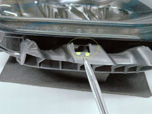 Laden Sie das Bild in den Galerie-Viewer, Frontscheinwerfer Mercedes-Benz Model 3 151495300D Rechts Scheinwerfer Headlight SCH1058867368rx