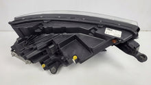 Laden Sie das Bild in den Galerie-Viewer, Frontscheinwerfer Skoda Kamiq 658941015B LED Links Scheinwerfer Headlight SCH7834878032jj