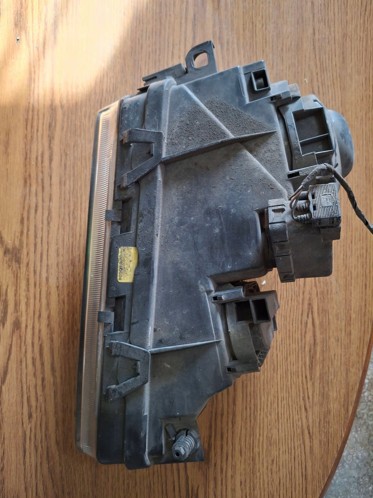 Frontscheinwerfer BMW 3 E36 83535899 Links Scheinwerfer Headlight SCH8362233557cg