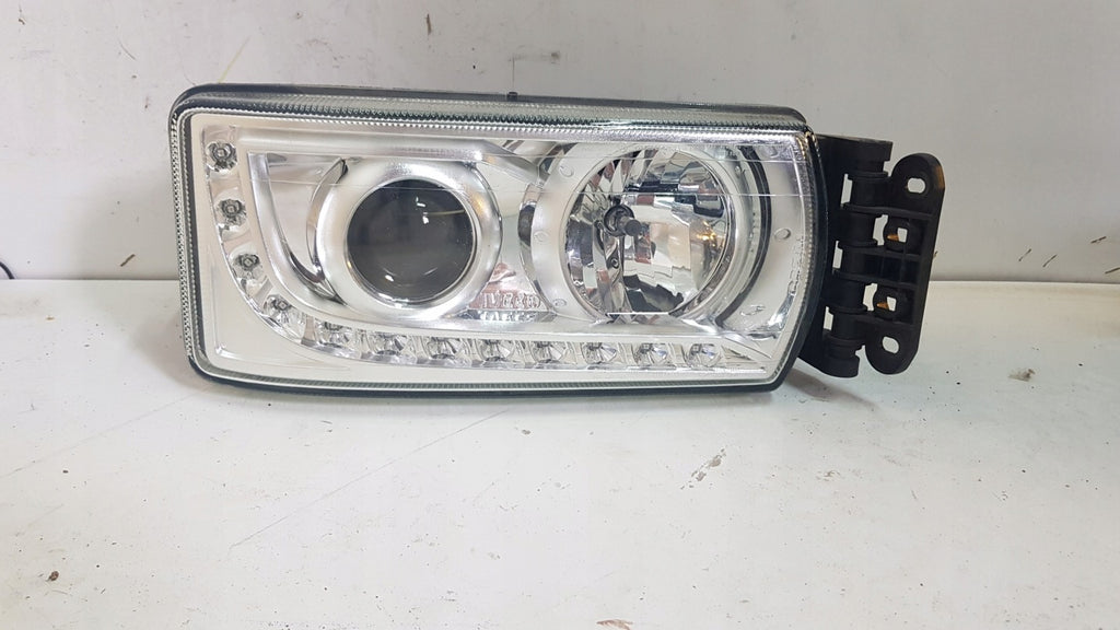 Frontscheinwerfer Iveco I 5801745452 Rechts Scheinwerfer Headlight SCH8317247797xo