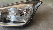 Laden Sie das Bild in den Galerie-Viewer, Frontscheinwerfer Hyundai I10 92101-B9000 Links Scheinwerfer Headlight