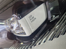 Laden Sie das Bild in den Galerie-Viewer, Frontscheinwerfer Renault Megane I 260602075R LED Links Scheinwerfer Headlight SCH4518915199dg