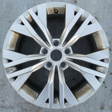 Laden Sie das Bild in den Galerie-Viewer, 1x Alufelge 17 Zoll 7.0" 5x112 38ET Glanz Silber 3G0601025AB VW Passat B8 FEL3507840358fc