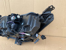 Laden Sie das Bild in den Galerie-Viewer, Frontscheinwerfer Mazda II D43N-51030 LED Rechts Scheinwerfer Headlight