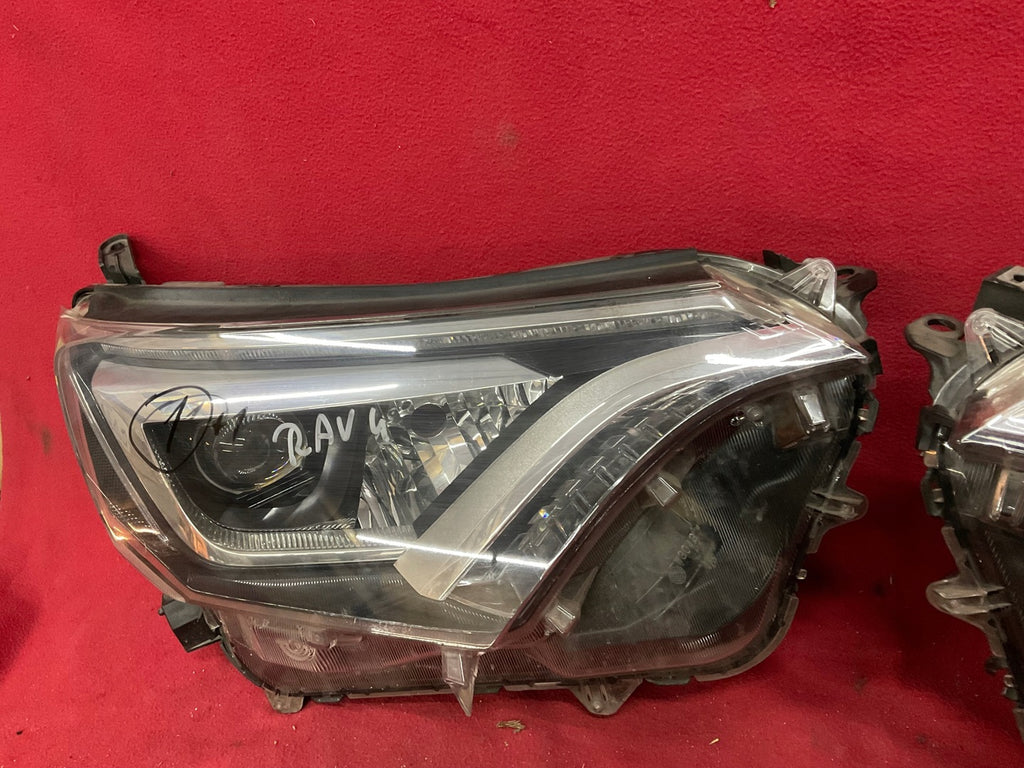 Frontscheinwerfer Toyota W3049K03 LED Ein Stück (Rechts oder Links) Headlight SCH5633545330nl