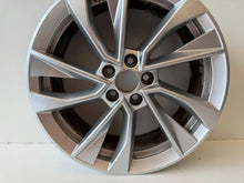 Laden Sie das Bild in den Galerie-Viewer, 1x Alufelge 17 Zoll 5x100 657601025AK Skoda Scala Kamiq Rim Wheel FEL3506068757nz