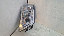 Load image into Gallery viewer, Frontscheinwerfer Volvo 21323114 Links Scheinwerfer Headlight SCH1801962073uj