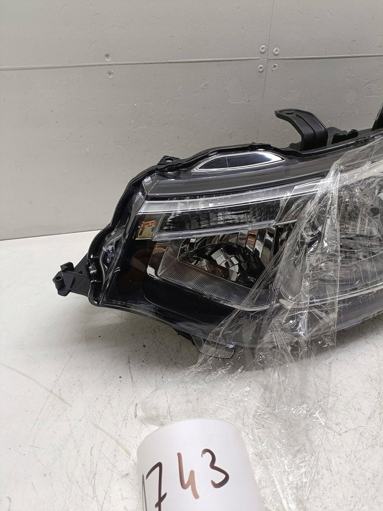 Frontscheinwerfer Mitsubishi Outlander Links Scheinwerfer Headlight