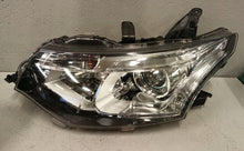 Laden Sie das Bild in den Galerie-Viewer, Frontscheinwerfer Mitsubishi Outlander I 130205 Links Scheinwerfer Headlight SCH4437734421py