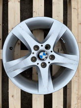 Load image into Gallery viewer, 1x Alufelge 17 Zoll 7.0" 5x120 6775622 BMW 1 E81 E87 Rim Wheel FEL7628230806av