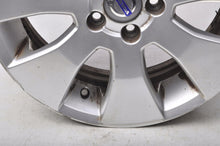 Laden Sie das Bild in den Galerie-Viewer, 1x Alufelge 17 Zoll 7.0&quot; 5x108 50ET 30714022 Volvo Rim Wheel