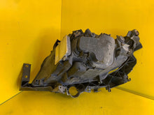 Laden Sie das Bild in den Galerie-Viewer, Frontscheinwerfer BMW 3 E91 E90 6942738 Xenon Rechts Scheinwerfer Headlight SCH5846678662aj