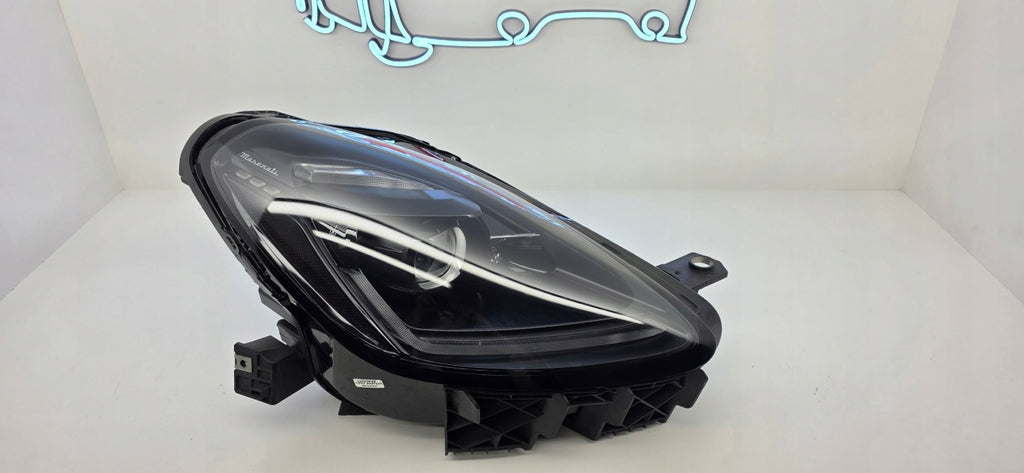 Frontscheinwerfer Maserati I 06702930730 06702930760 Full LED Rechts Headlight SCH9066398588nh