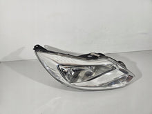 Laden Sie das Bild in den Galerie-Viewer, Frontscheinwerfer Ford Focus III 1784365415745 Rechts Scheinwerfer Headlight SCH2129601409cw
