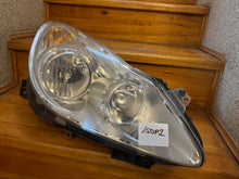 Laden Sie das Bild in den Galerie-Viewer, Frontscheinwerfer Opel Corsa D 13186382 Rechts Scheinwerfer Headlight SCH1833630895ux