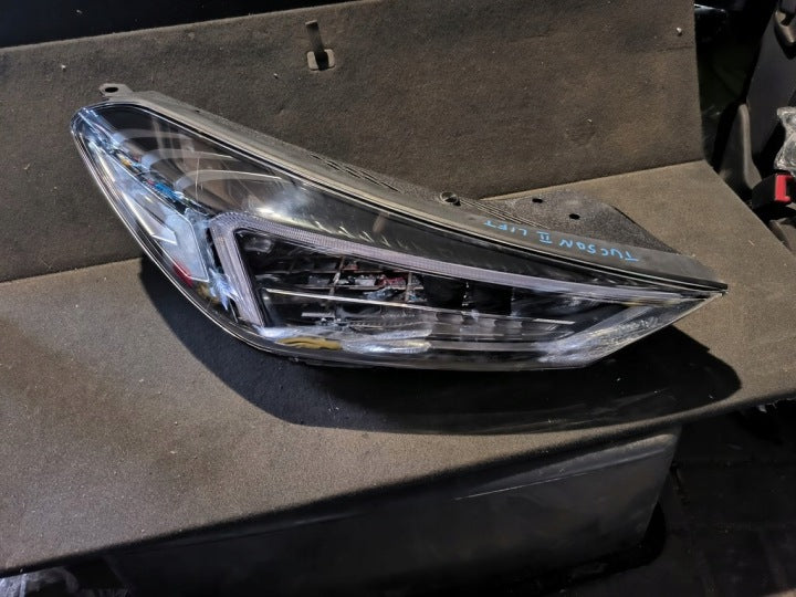 Frontscheinwerfer Hyundai Tucson D792111A10 D792111A20 LED Ein Satz Headlight SCH1322139386bg