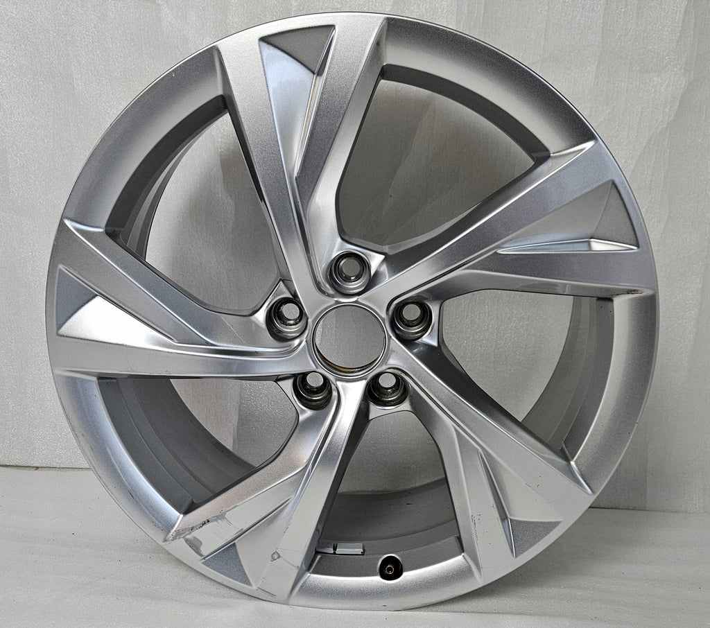 1x Alufelge 18 Zoll 8.0" 5x112 40ET 8W0601025EJ Audi A4 B9 Rim Wheel