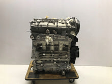 Load image into Gallery viewer, Motor Volvo V60 S60 III B4B420T5 2.0 197PS 145kW 4TKm 2024 Hybrid Komplett MOT9360906015bw