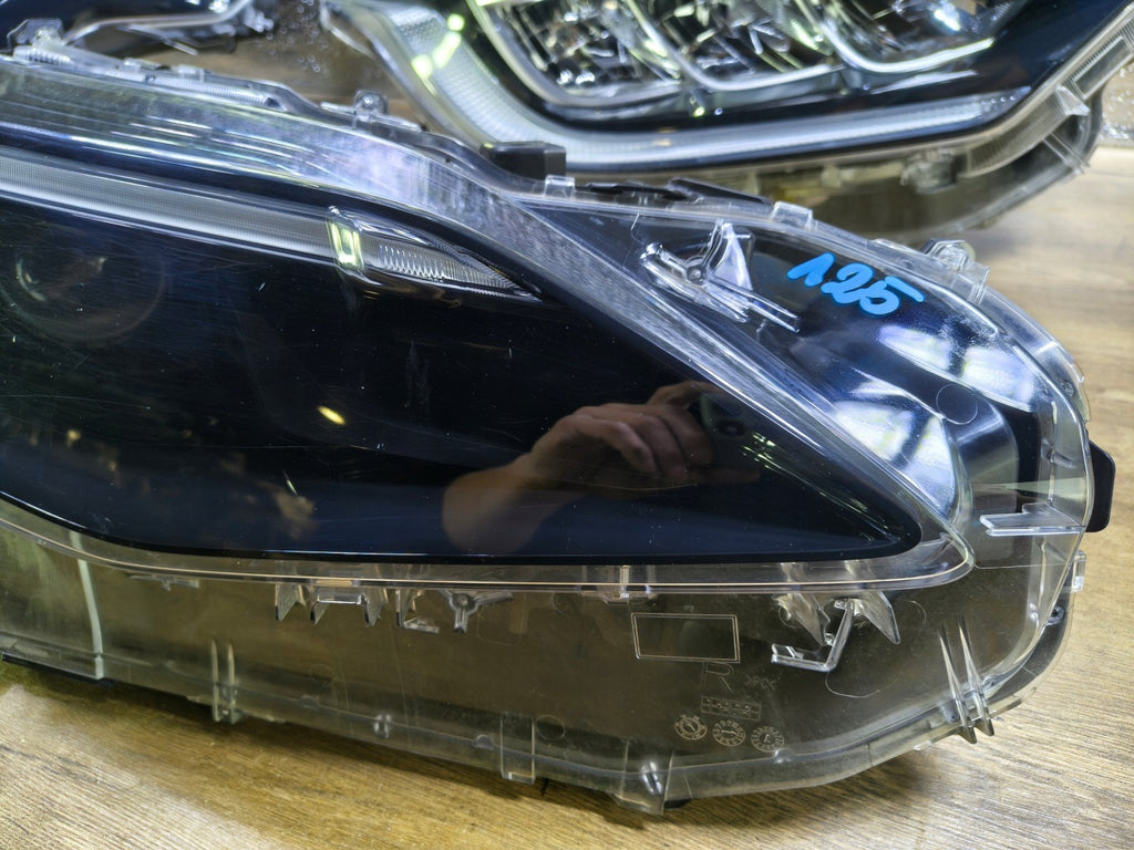 Frontscheinwerfer Toyota Yaris Cross OD-310 Rechts Scheinwerfer Headlight SCH7626484381rn