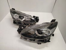 Load image into Gallery viewer, Frontscheinwerfer Mazda 2 D43N-51040 D43N-51030 LED Ein Satz Headlight