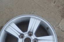 Laden Sie das Bild in den Galerie-Viewer, 1x Alufelge 16 Zoll 6.5&quot; 4x114.3 529101F350 Hyundai Rim Wheel