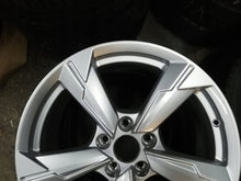 Load image into Gallery viewer, 1x Alufelge 18 Zoll 8.0&quot; 5x112 39ET Glanz Silber 4K0601025D Audi A6 C8 Rim Wheel