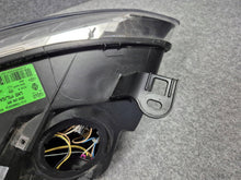 Laden Sie das Bild in den Galerie-Viewer, Frontscheinwerfer Renault Fluence 260606836R Vorderseite Scheinwerfer Headlight SCH8307894035if