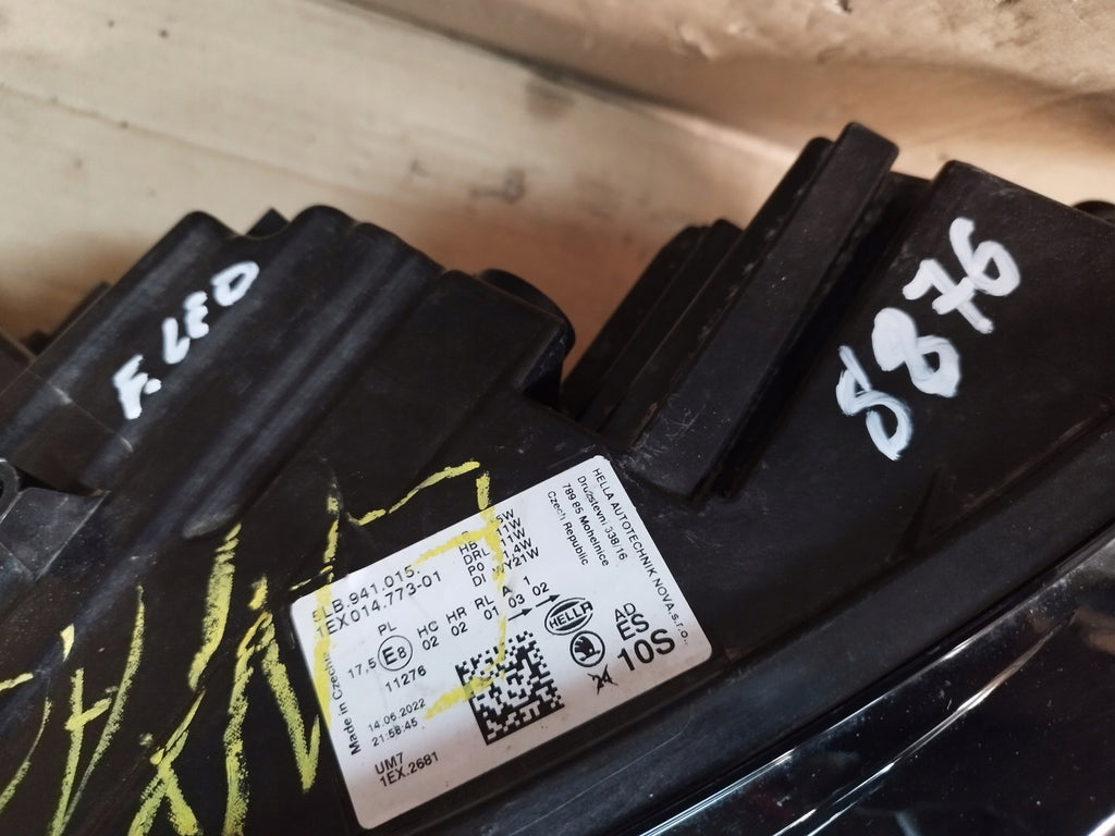 Frontscheinwerfer Skoda Enyaq 5LB941015 LED Links Scheinwerfer Headlight