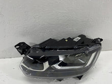 Laden Sie das Bild in den Galerie-Viewer, Frontscheinwerfer Toyota Proace City Verso 9835780680 Links Headlight SCH3470815167hb