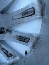 Load image into Gallery viewer, 1x Alufelge 18 Zoll 7.5&quot; 5x112 48ET 5E3601025H Skoda Rim Wheel