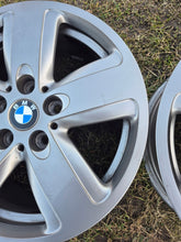 Laden Sie das Bild in den Galerie-Viewer, 1x Alufelge 16 Zoll 7.0" 5x112 47ET 6897609 BMW 1 F40 Rim Wheel FEL2431754049li