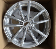 Laden Sie das Bild in den Galerie-Viewer, 1x Alufelge 17 Zoll 7.5" 5x112 30ET Silber 6883520 BMW 3 G21 G20 Rim Wheel FEL6027440267dw
