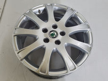 Laden Sie das Bild in den Galerie-Viewer, 1x Alufelge 17 Zoll 7.0&quot; 5x112 54ET 1Z0601025G Skoda Octavia Rim Wheel