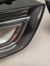 Load image into Gallery viewer, Frontscheinwerfer Audi A4 B8 8K0941031C 8K0941032C Xenon Rechts oder Links