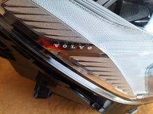 Laden Sie das Bild in den Galerie-Viewer, Frontscheinwerfer Volvo Xc60 32420440 LED Rechts Scheinwerfer Headlight SCH9189689058cs