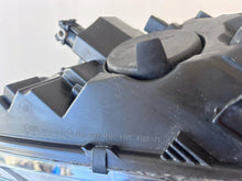 Load image into Gallery viewer, Frontscheinwerfer Renault Megane III 260100923R Rechts Scheinwerfer Headlight SCH7971279465ck