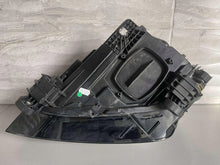 Laden Sie das Bild in den Galerie-Viewer, Frontscheinwerfer Audi Q2 81A941012 Rechts Scheinwerfer Headlight SCH3668568966to