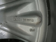 Laden Sie das Bild in den Galerie-Viewer, 1x Alufelge 17 Zoll 7.0&quot; 5x114.3 39ET Glanz Graphit PZ49M-X0670- Mg Rav