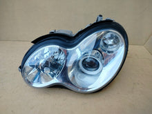 Laden Sie das Bild in den Galerie-Viewer, Frontscheinwerfer Mercedes-Benz W203 A20382037 Xenon Links Headlight SCH7529042119be