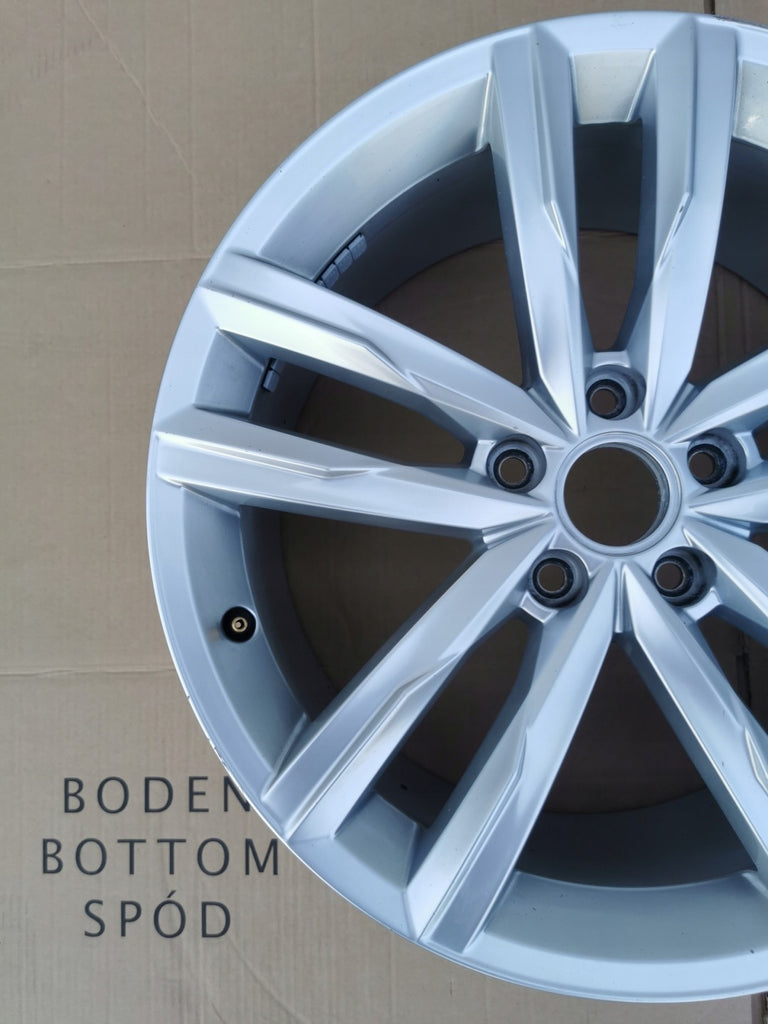 1x Alufelge 18 Zoll 8.0" 5x112 44ET Glanz Silber 3G0601025H VW Passat B8 FEL8716927484wg
