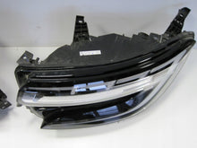 Laden Sie das Bild in den Galerie-Viewer, Frontscheinwerfer Renault 260606388R 260103381R Full LED Rechts oder Links