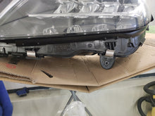 Laden Sie das Bild in den Galerie-Viewer, Frontscheinwerfer Mercedes-Benz W205 2059067905 LED Links Scheinwerfer Headlight SCH3728982050jm