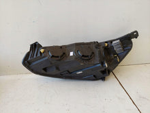 Laden Sie das Bild in den Galerie-Viewer, Frontscheinwerfer Ford Focus MX7B-13E014-CC Rechts Scheinwerfer Headlight