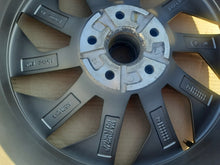 Laden Sie das Bild in den Galerie-Viewer, 1x Alufelge 17 Zoll 7.0" 5x112 45ET 57A601025AR Skoda Karoq Rim Wheel FEL2238363653tx