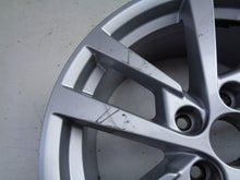 Load image into Gallery viewer, 1x Alufelge 17 Zoll 7.5&quot; 5x112 51ET 8V0601025CS Audi Rim Wheel