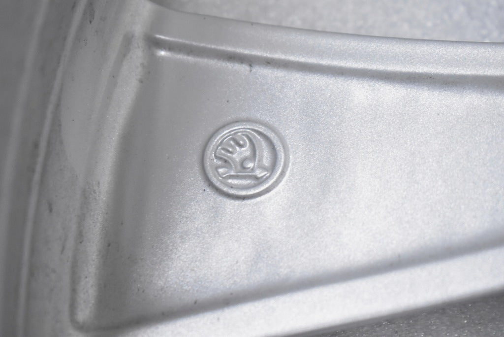 1x Alufelge 18 Zoll 8.5" 5x112 41ET Glanz Silber 3V0601025BC Skoda Superb Iii FEL5697432809ow