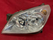 Laden Sie das Bild in den Galerie-Viewer, Frontscheinwerfer Opel Astra H 13239288LH Links Scheinwerfer Headlight SCH9468530076kz