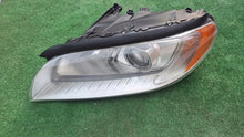 Laden Sie das Bild in den Galerie-Viewer, Frontscheinwerfer Volvo Xc70 31214347 Xenon Links Scheinwerfer Headlight SCH7913707784hz