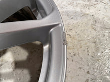 Load image into Gallery viewer, 1x Alufelge 18 Zoll 8.0&quot; 5x130 43ET 7P5601025AB Porsche Cayenne Rim Wheel