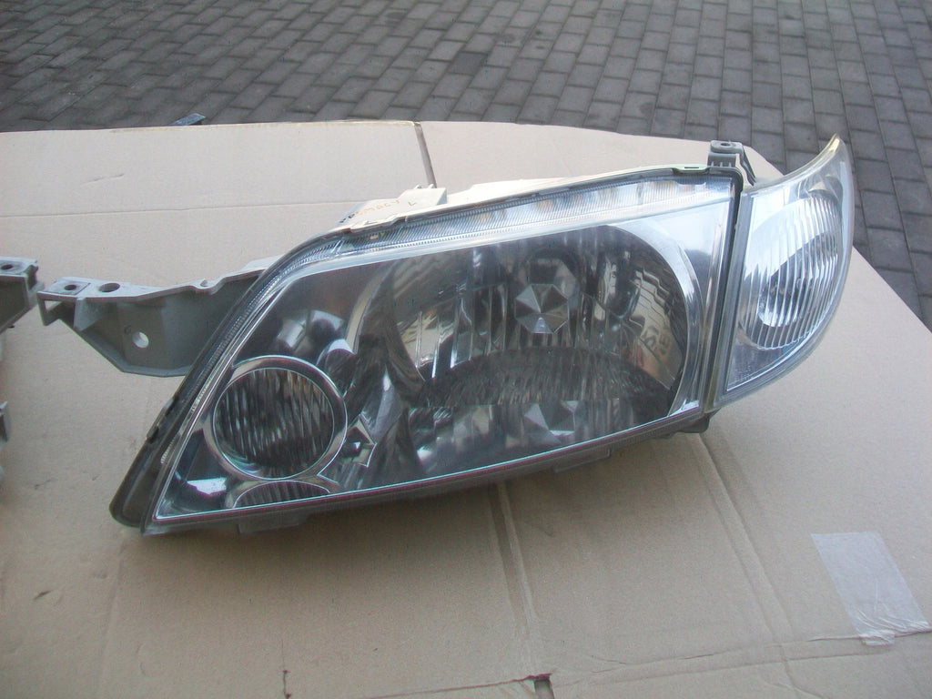 Frontscheinwerfer Mazda Premacy LED Ein Stück (Rechts oder Links) Headlight